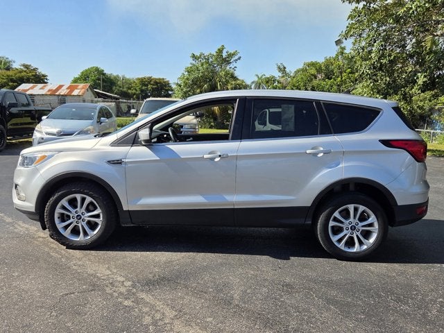 Used 2019 Ford Escape SE with VIN 1FMCU0GD1KUC46203 for sale in Belle Glade, FL