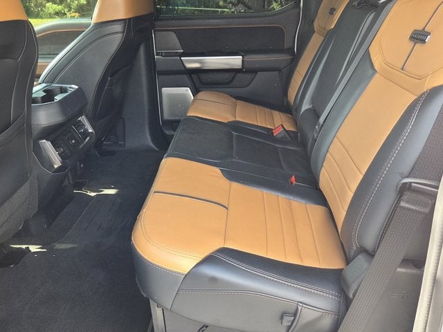 2024 Ford Super Duty F-350 DRW Base