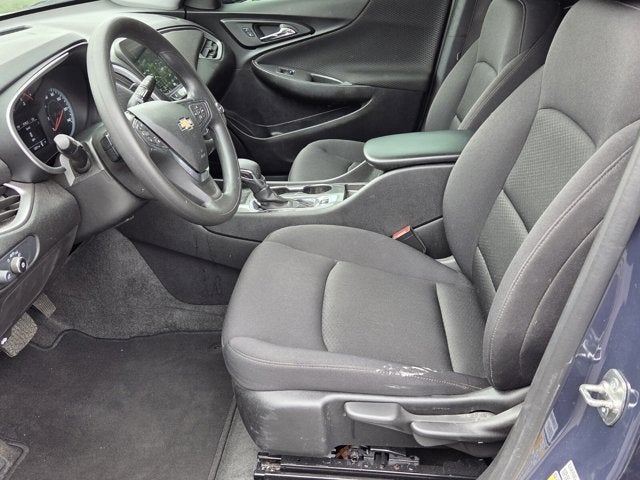 2025 Chevrolet Malibu LS