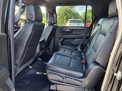 2026 Chevrolet Suburban W/ Leather LS