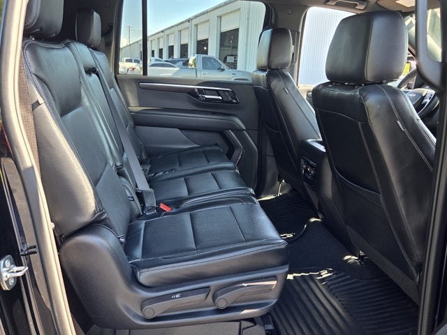 2026 Chevrolet Suburban W/ Leather LS