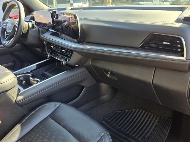 2026 Chevrolet Suburban W/ Leather LS