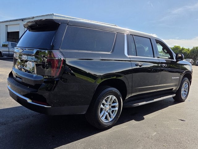 2026 Chevrolet Suburban W/ Leather LS