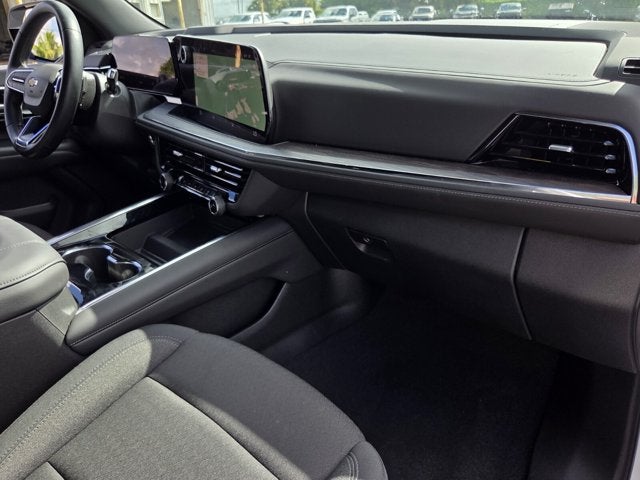 2025 Chevrolet Suburban LS