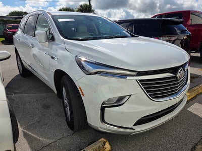 2023 Buick Enclave Essence