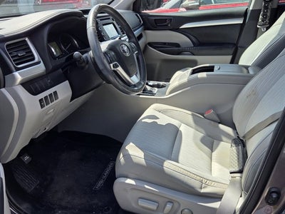 2015 Toyota Highlander LE