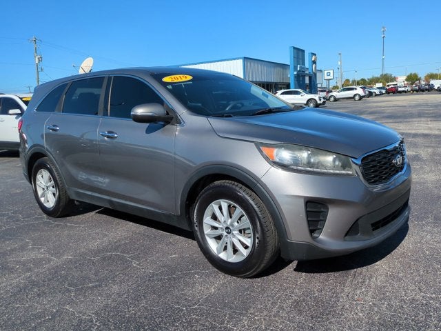 Used 2019 Kia Sorento LX with VIN 5XYPG4A55KG488953 for sale in Belle Glade, FL