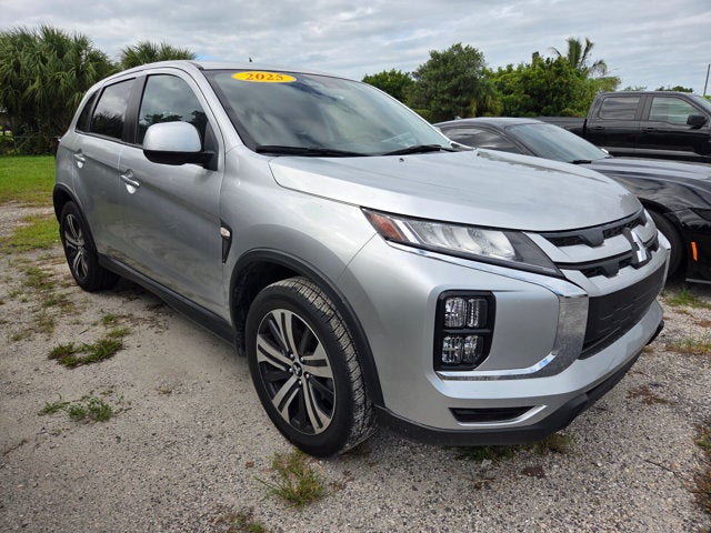 2025 Mitsubishi Outlander Sport LE
