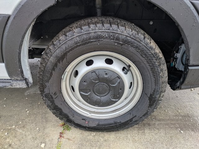 2024 Ford Transit Cargo Van T-250 148" Med Rf 9070 GVWR RWD
