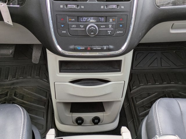 2014 Chrysler Town & Country Touring