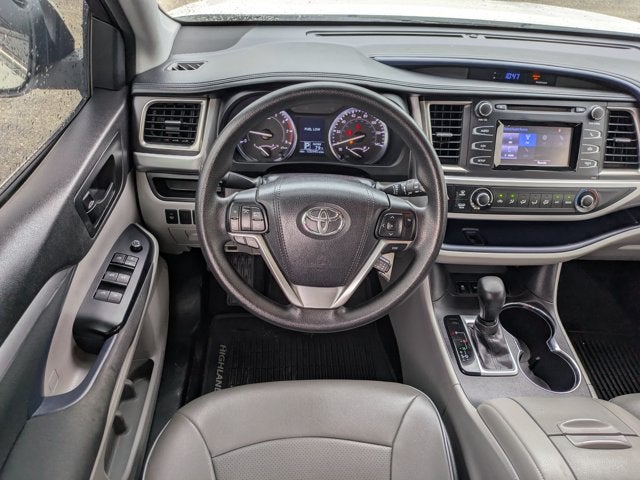 2016 Toyota Highlander LE