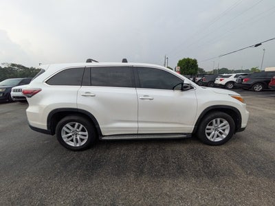 2016 Toyota Highlander LE