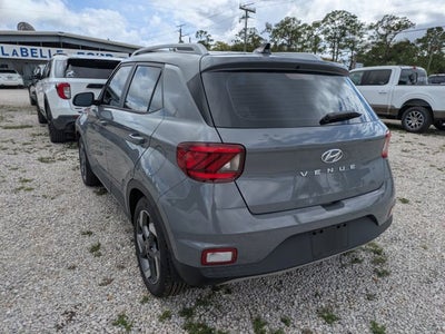 2022 Hyundai Venue SEL