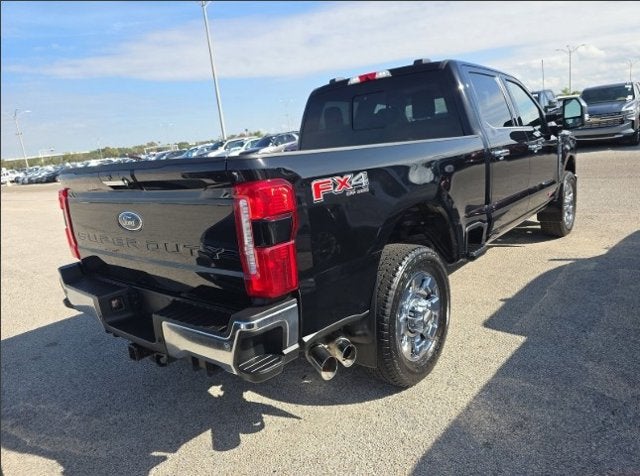 2023 Ford Super Duty F-350 SRW LARIAT