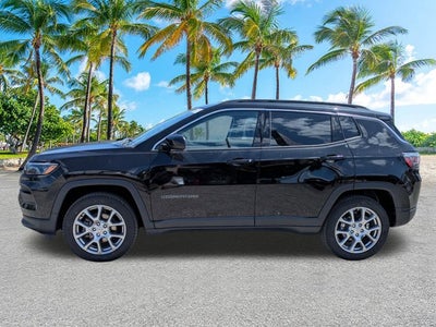2022 Jeep Compass Latitude Lux