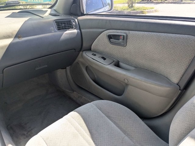 2000 Toyota Camry Base