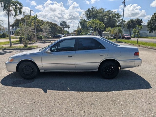 2000 Toyota Camry Base