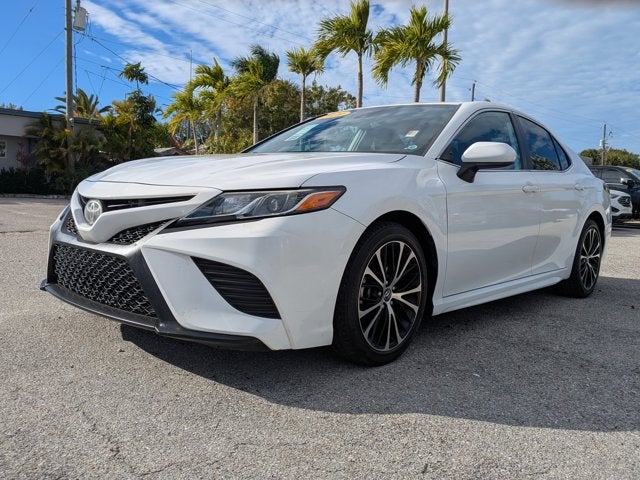 2020 Toyota Camry SE