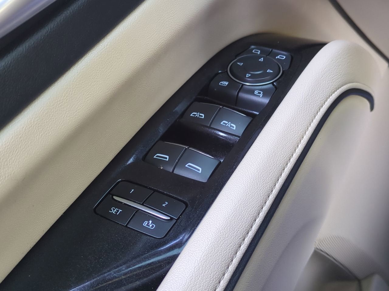 2023 Cadillac Escalade ESV Premium Luxury