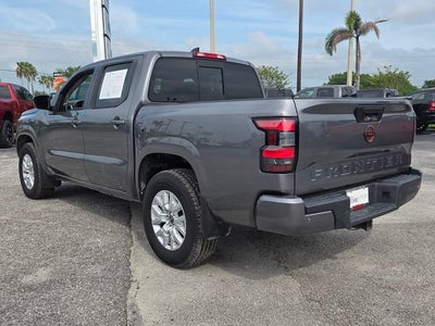 2022 Nissan Frontier Crew Cab SV 4x4