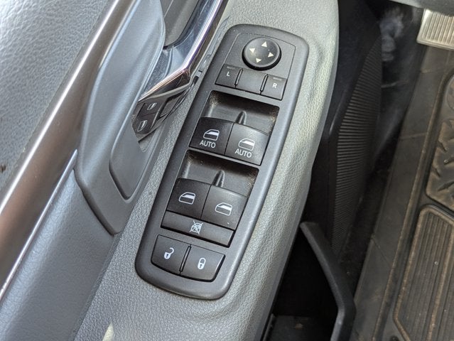 2017 RAM 1500 SLT