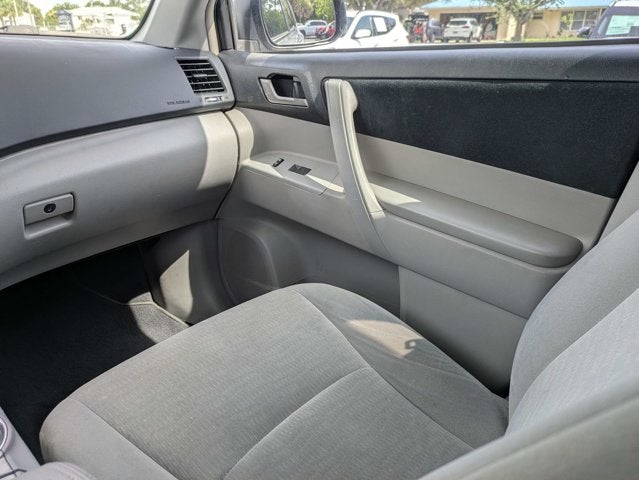 2013 Toyota Highlander Base