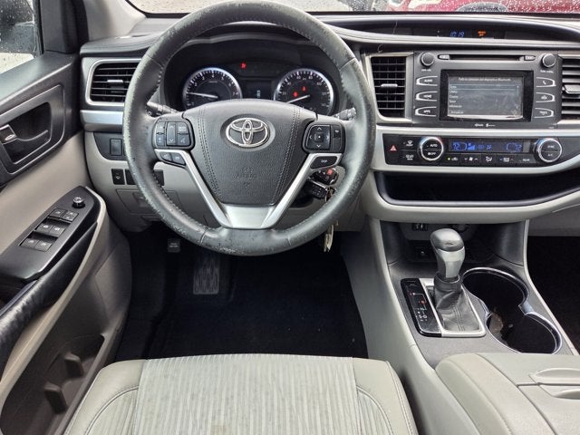 2015 Toyota Highlander LE