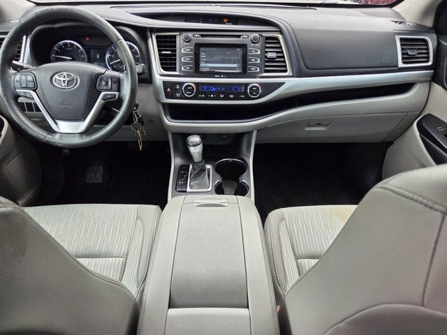 2015 Toyota Highlander LE