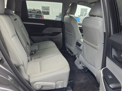 2015 Toyota Highlander LE