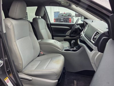 2015 Toyota Highlander LE
