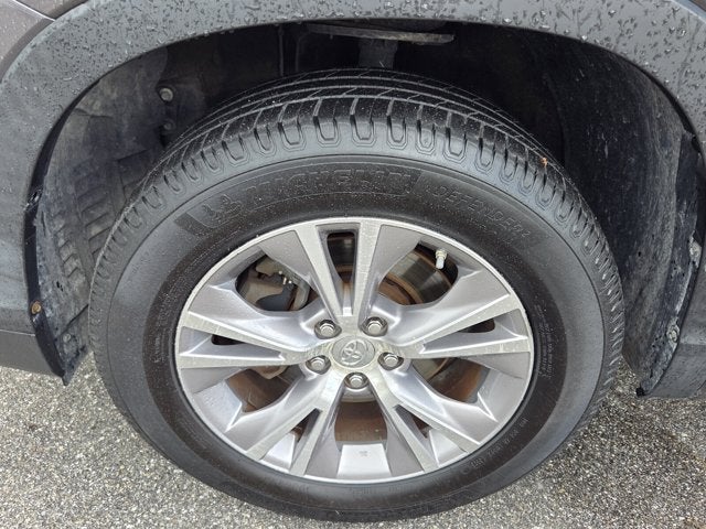 2015 Toyota Highlander LE