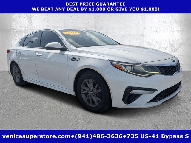 2019 Kia Optima LX AT's photo