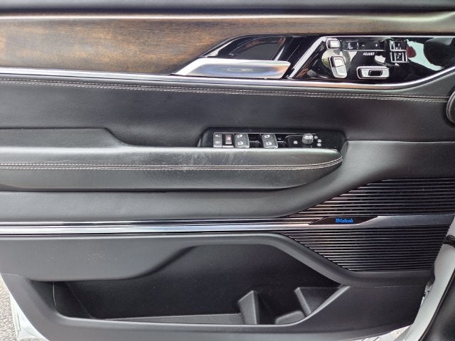2022 Jeep Grand Wagoneer Series II
