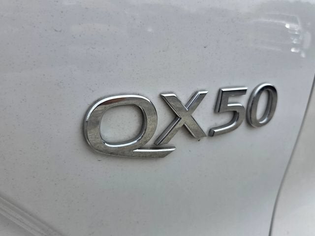 2023 INFINITI QX50 LUXE