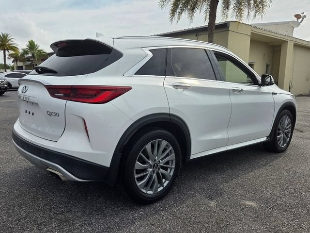 2023 INFINITI QX50 LUXE