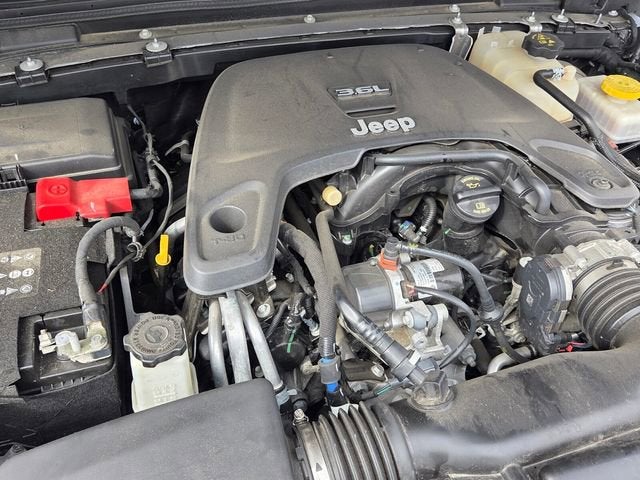 2020 Jeep Wrangler Unlimited Sahara Altitude