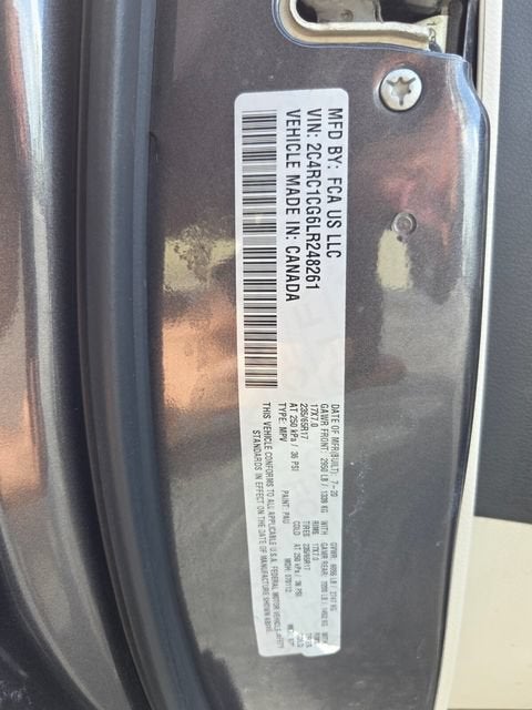 2020 Chrysler Voyager LX