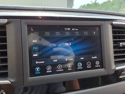 2020 Chrysler Voyager LX