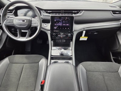 2025 Jeep Grand Cherokee Altitude X 4x2