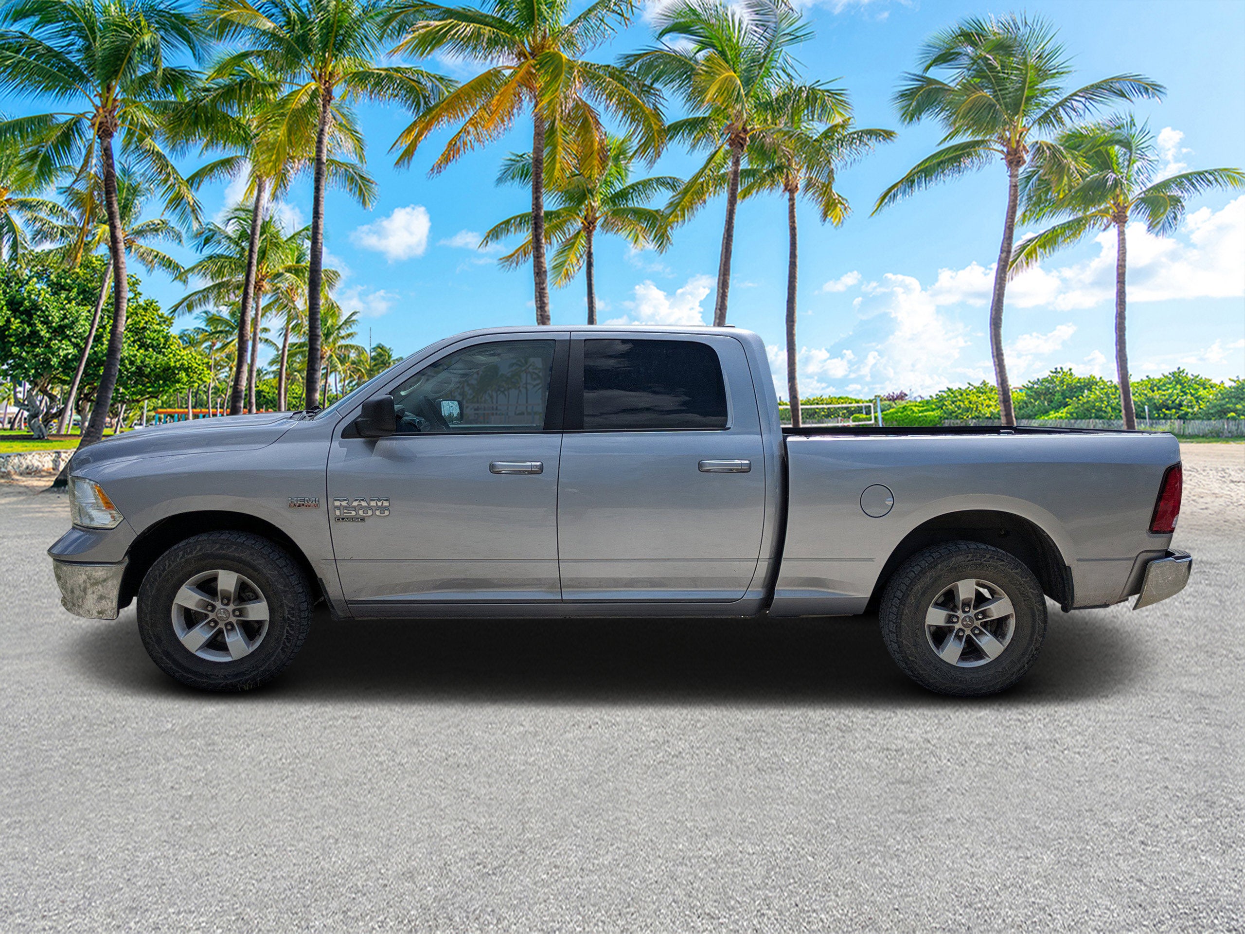 2021 RAM 1500 Classic SLT Crew Cab 4x4 6'4" Box