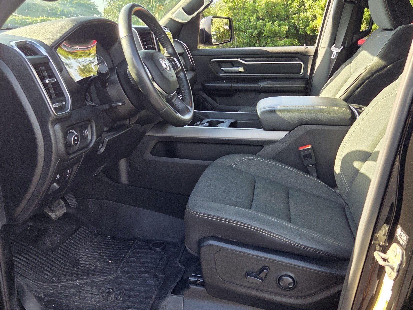 2024 RAM 1500 Big Horn Crew Cab 4x4 5'7" Box