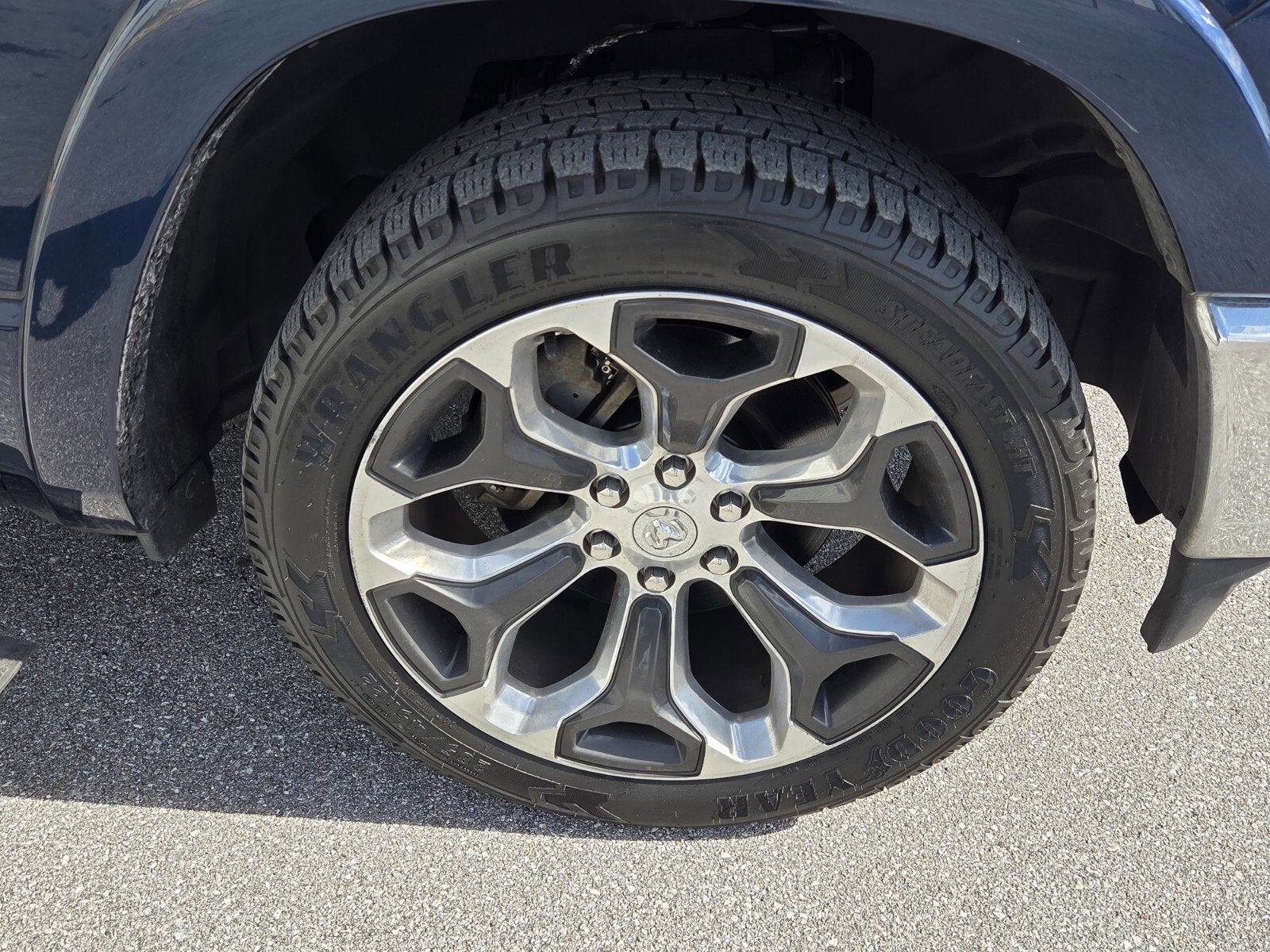 2019 RAM 1500 Longhorn Crew Cab 4x4 5'7" Box