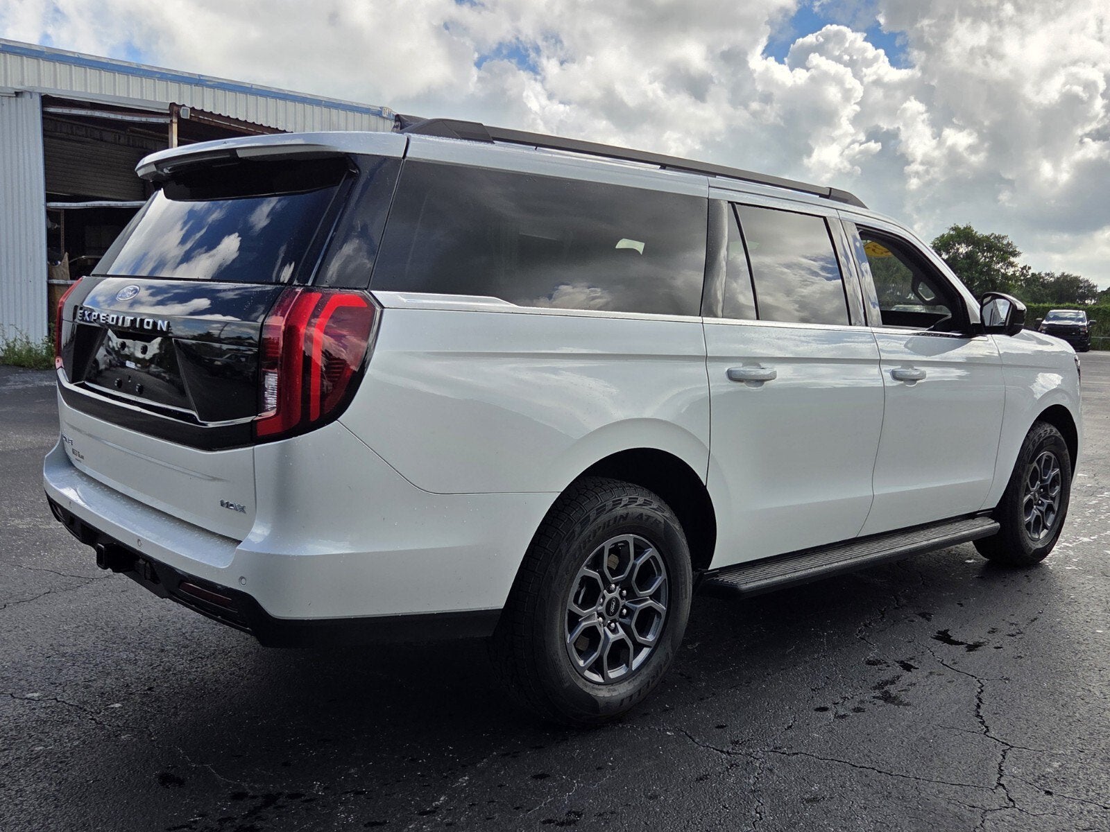 2025 Ford Expedition Max Active