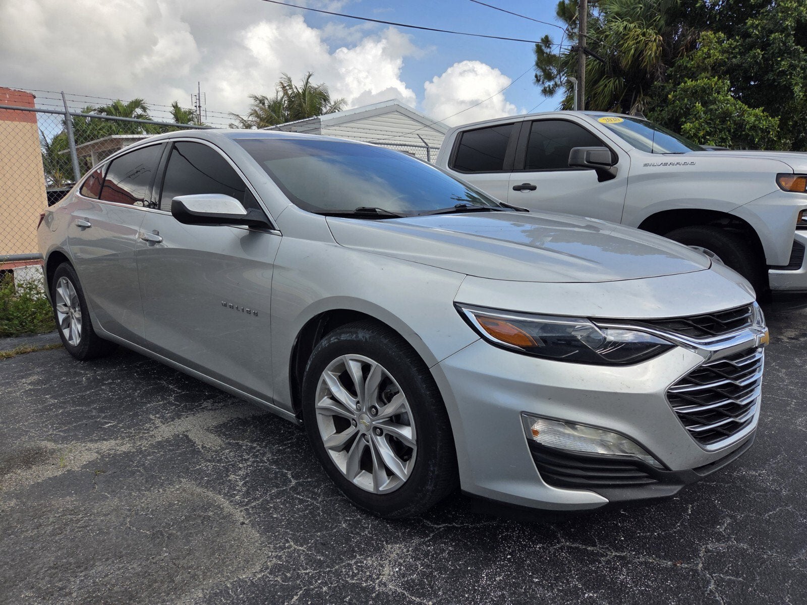 Used 2020 Chevrolet Malibu 1LT with VIN 1G1ZD5ST1LF021319 for sale in Belle Glade, FL