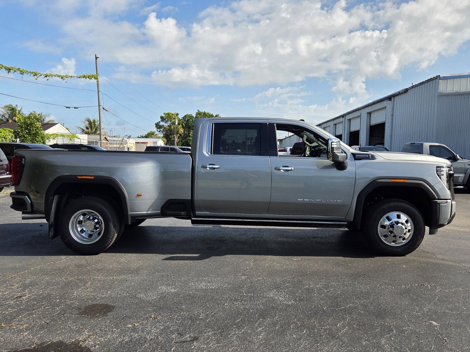 2026 GMC Sierra 3500 HD Denali Ultimate DRW