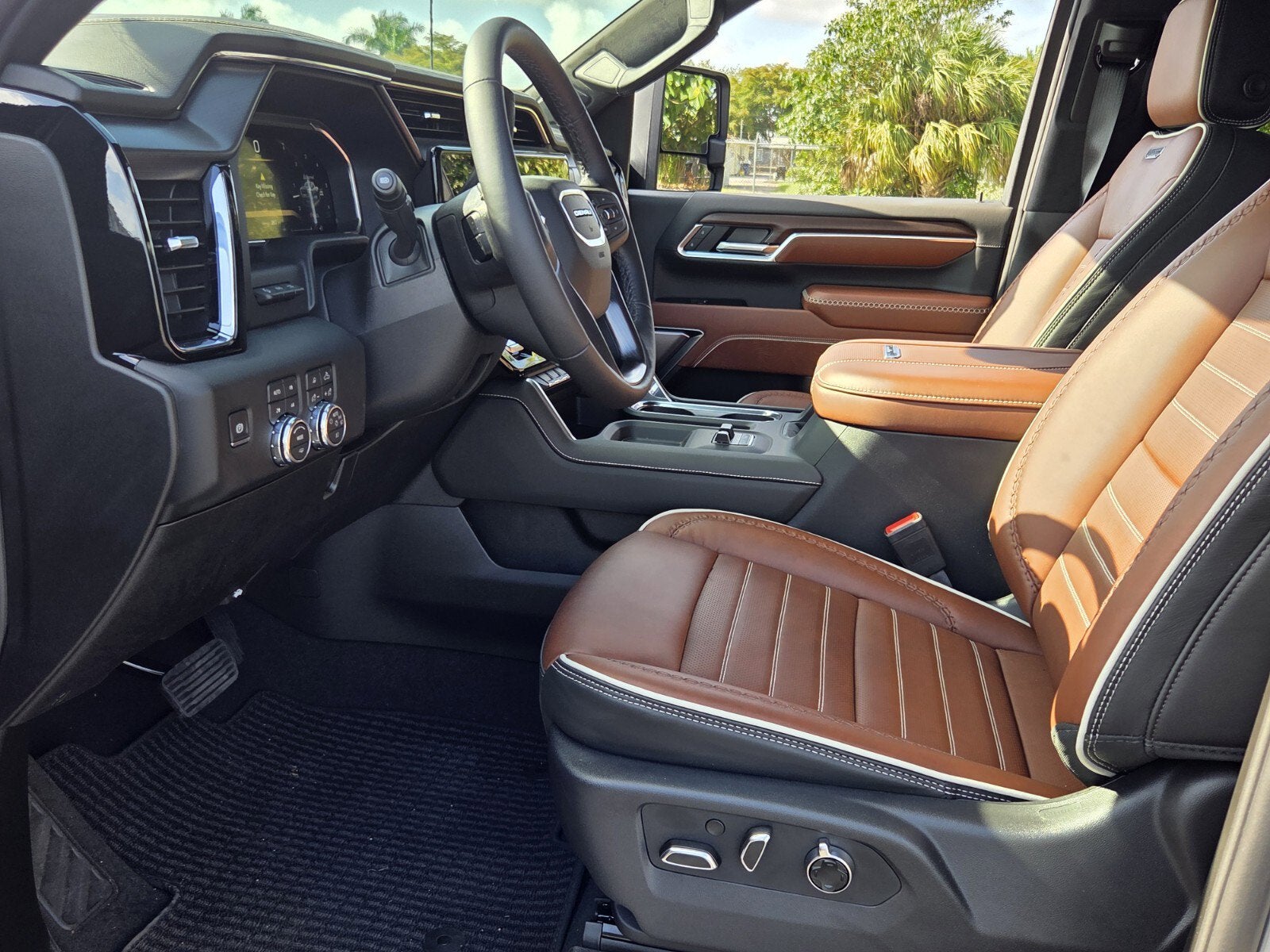 2026 GMC Sierra 3500 HD Denali Ultimate DRW