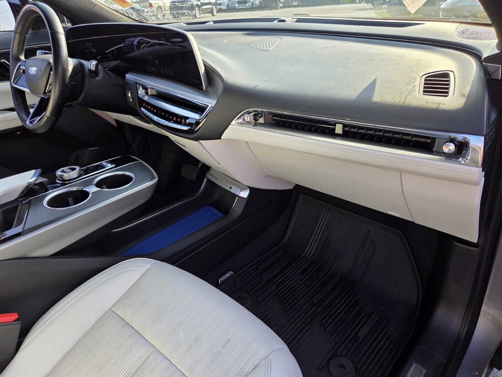 2024 Cadillac LYRIQ Sport 1