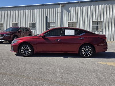 2023 Nissan Altima SV FWD