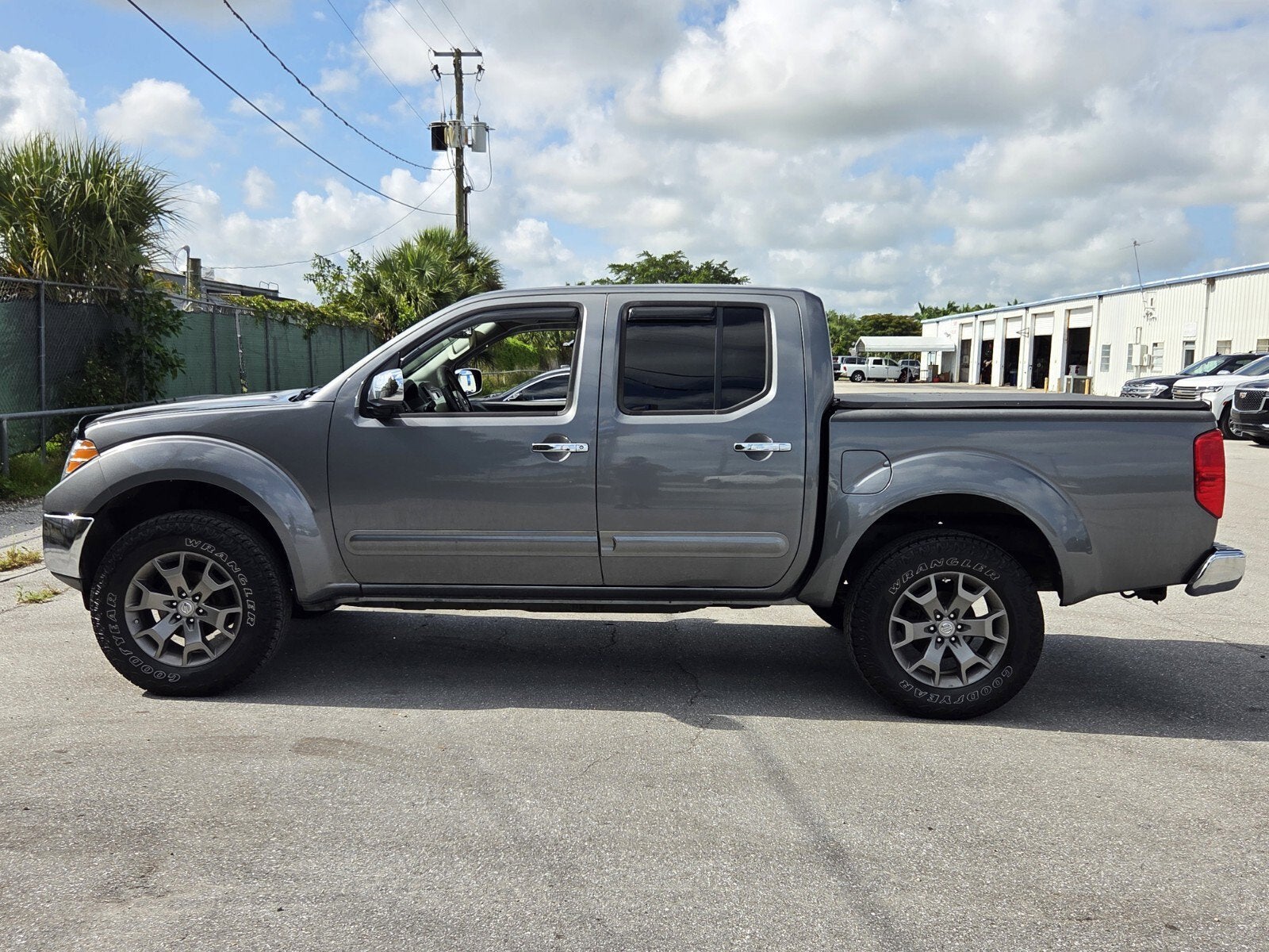 Used 2019 Nissan Frontier SL with VIN 1N6AD0EV6KN755850 for sale in Belle Glade, FL