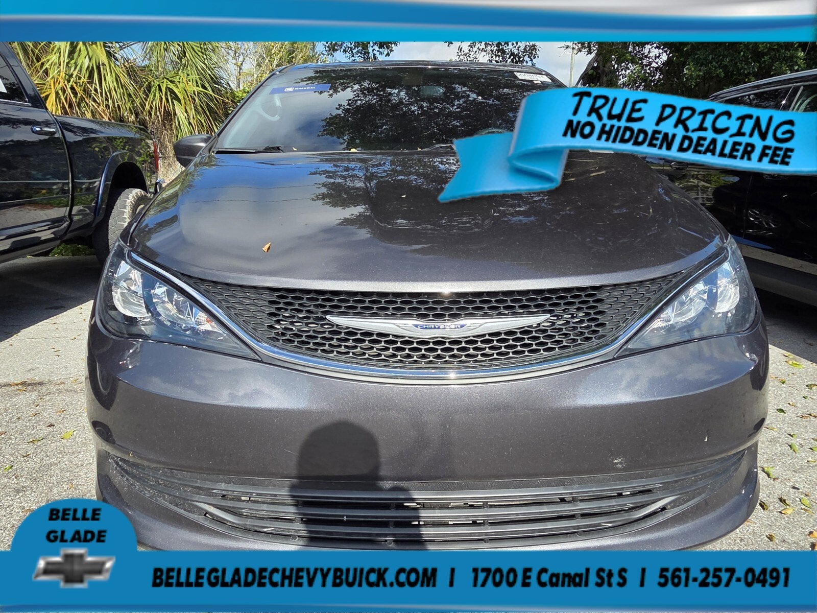 2020 Chrysler Voyager LX's photo